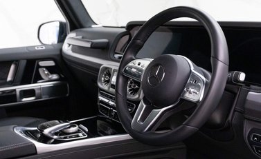 Mercedes-Benz G Series G 350 D 4MATIC AMG LINE PREMIUM 5