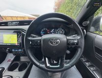 Toyota Hilux Invincible X | AUTO | D-4D | Camera | Nav | 2.8 LT | No VAT| 19