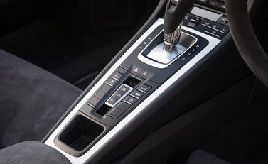 Porsche 911 (991.2) Carrera 4 GTS 22