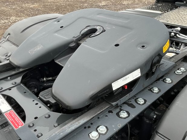 Iveco X-Way 580 Rear Steer Tag Axle 14