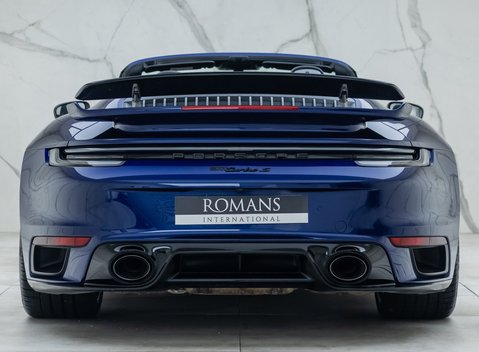 Porsche 911 Turbo S Cabriolet (992) 8