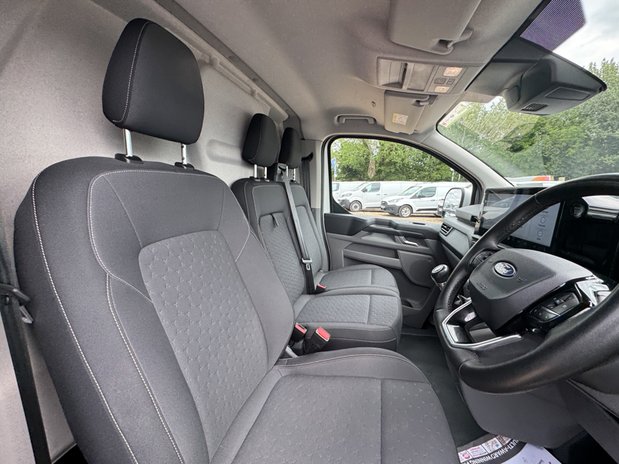 Ford Transit Custom LWB L2H1 Low Roof Limited 300 Air Con Alloys Camera Sensors EURO 6 14