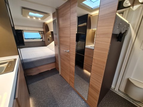 Adria Alpina 613 UC Missouri 14