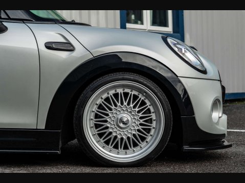 Mini Hatch 2.0 Cooper S Auto 3dr 6
