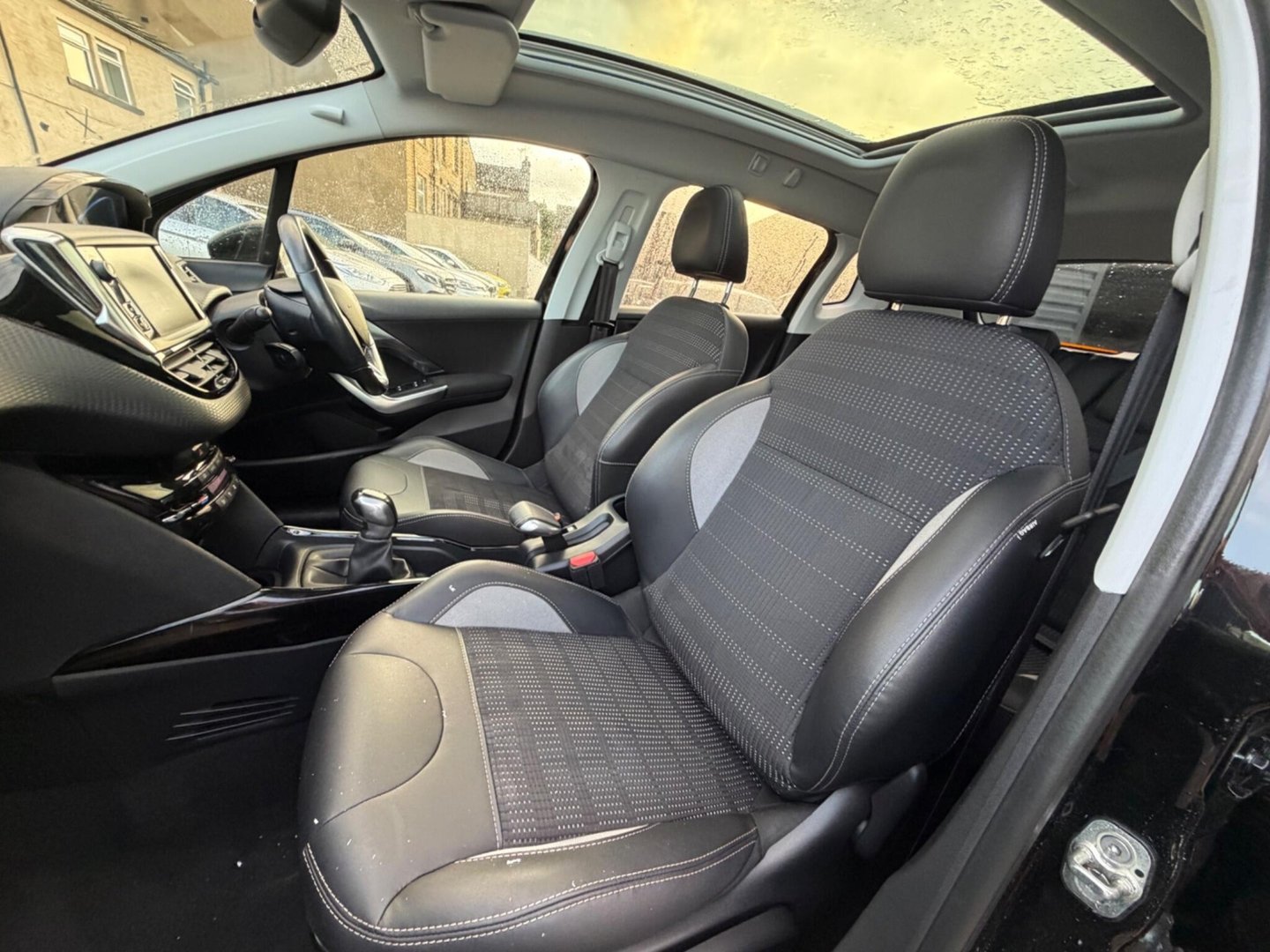 2018 Peugeot 2008 — image 11
