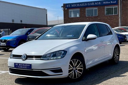 Volkswagen Golf 2.0 Golf SE Nav TDI BlueMotion Technology 5dr