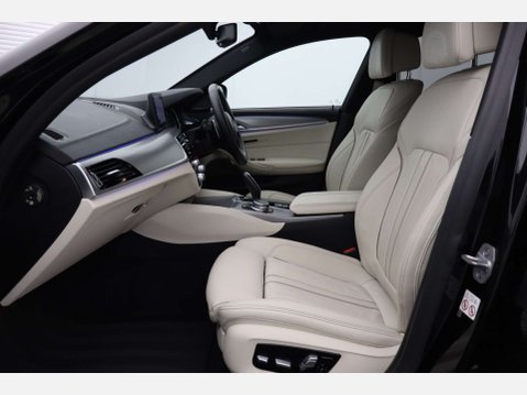 BMW 5 Series 3.0 540i xDrive M Sport Auto 4WD 4dr 33