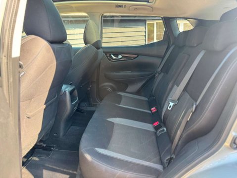 Nissan Qashqai 1.3 DIG-T N-Connecta SUV 5dr Petrol Manual Euro 6 (s/s) (140 ps) 26