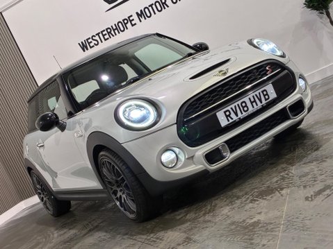 Mini Hatch 2.0 Cooper S Euro 6 (s/s) 3dr 17