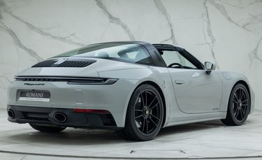 Porsche 911 Targa 4 GTS (992) 9
