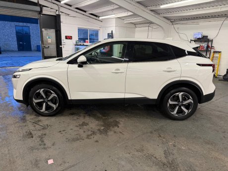 Nissan Qashqai 1.3 DIG-T MHEV N-Connecta XTRON Euro 6 (s/s) 5dr 5