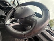 Peugeot 208 PURETECH BLACK EDITION 16
