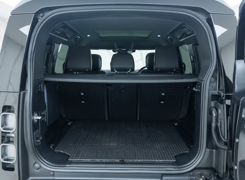 Land Rover Defender 110 V8 33