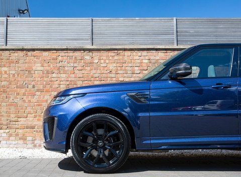 Land Rover Range Rover Sport 5.0 SVR 32
