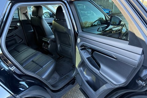 Land Rover Range Rover Evoque S MHEV - MERIDIAN SOUND SYSTEM - CAMERA - APPLE CAR PLAY -FULL HISTORY 31