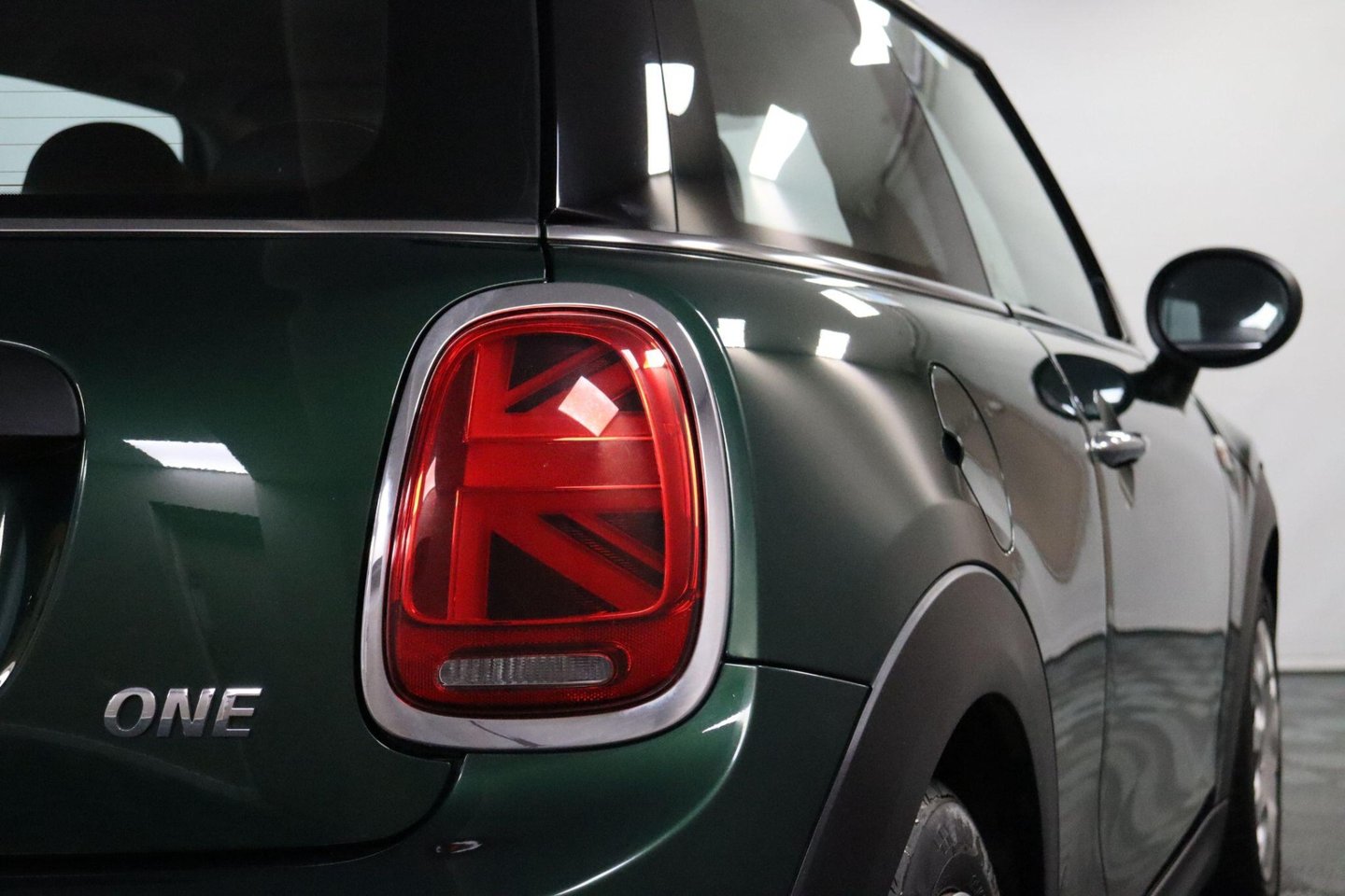 2018 MINI Hatch — image 19