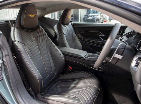 Aston Martin DB11 V8 12