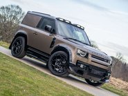 Land Rover Defender D250 X-Dynamic SE HardTop Obsidian WildTrak 19
