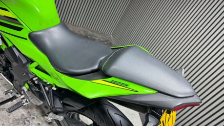 Kawasaki Ninja 2020 ONLY 13K LONG MOT WARRANTY SPORTS BIKE 125CC 22
