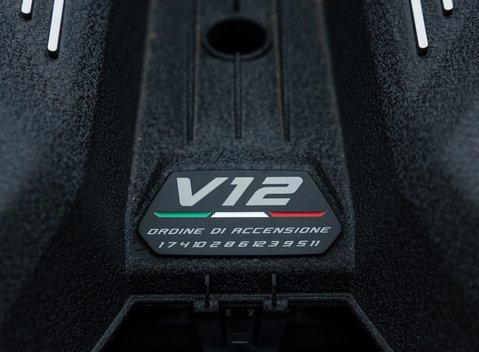 Lamborghini Revuelto 56