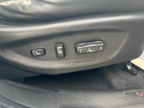 Kia Sorento 2.2 CRDi KX-3 Auto AWD Euro 5 5dr (SNav) 32