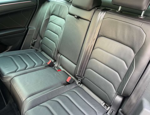 Volkswagen Tiguan 2.0 Tiguan R-Line TDI Semi-Auto 5dr 46