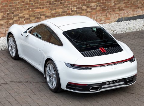 Porsche 911 Carrera (992) 9
