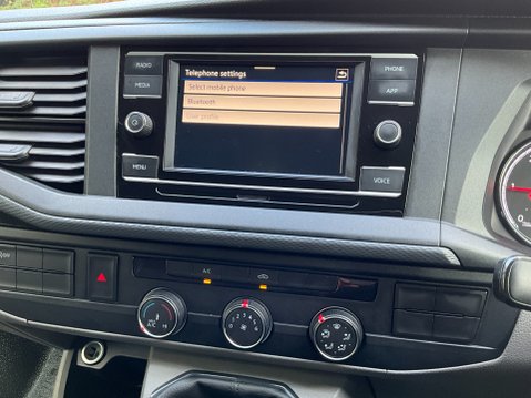 Volkswagen Transporter T30 TDI P/V STARTLINE 21
