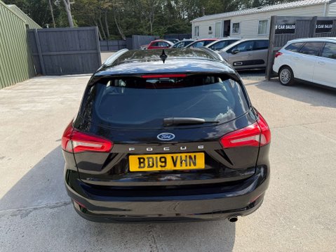 Ford Focus 1.5 Focus Zetec TDCi 5dr 22