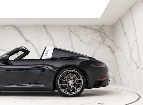 Porsche 911 (992) Targa 4 26