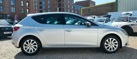 SEAT Leon TSI SE TECHNOLOGY LOOK! JUST £35 ROAD TAX! 6 SERVICES CAMBELT RELACED @64K 1