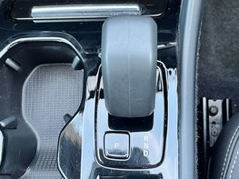 Volvo XC40 2.0 XC40 + B4 MHEV Auto 5dr 41