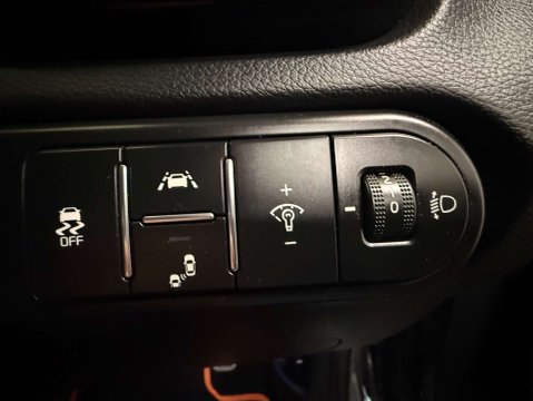 Kia Ceed 1.4 Ceed First Edition ISG Semi-Auto 5dr 17