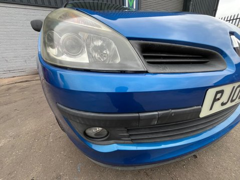 Renault Clio 1.4 16v Dynamique 5dr 30