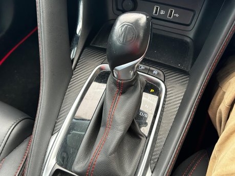 MG ZS EXCLUSIVE T-GDI 15