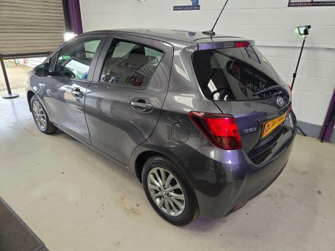 Toyota Yaris 1.33 Dual VVT-i Icon Euro 6 5dr 7