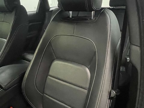 Jaguar F-Pace 2.0 F-PACE R-Sport AWD D Auto 4WD 5dr 47