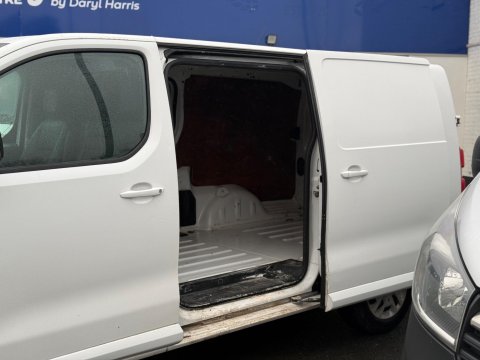 Vauxhall Vivaro 1.5 Turbo D 2900 Sportive L2 H1 Euro 6 (s/s) 5dr 12