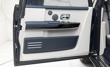 Rolls-Royce Phantom VIII EWB 31