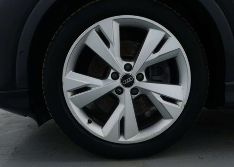 Audi Q4 50 S line SUV 5dr Electric Auto quattro 82kWh (299 ps) 17