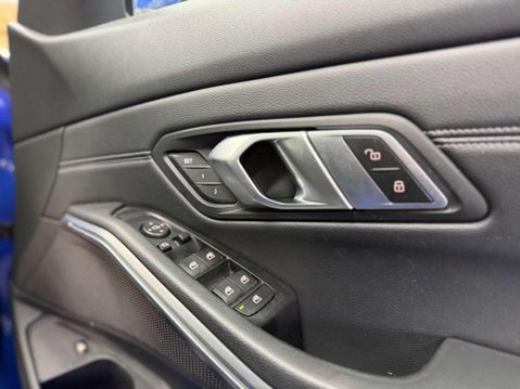 BMW 3 Series 2.0 330e 12kWh M Sport Saloon 4dr Petrol Plug-in Hybrid Auto Euro 6 (s/s) ( 55