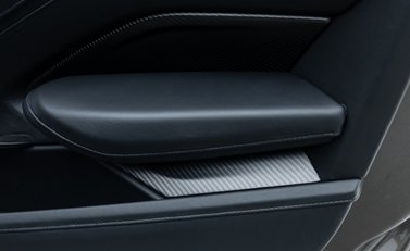 Aston Martin Vantage 007 Edition 31