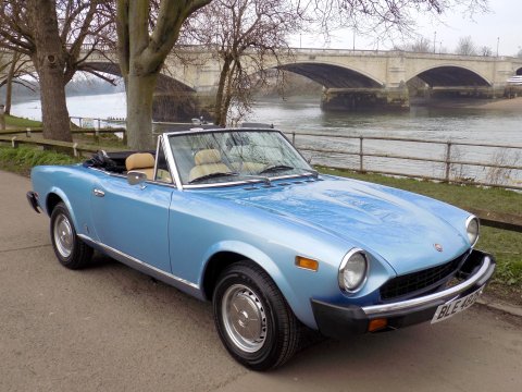 Fiat 124 Spider CS 1800 86