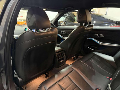 BMW 3 Series 2.0 330e 12kWh M Sport Saloon 4dr Petrol Plug-in Hybrid Auto Euro 6 (s/s) ( 33