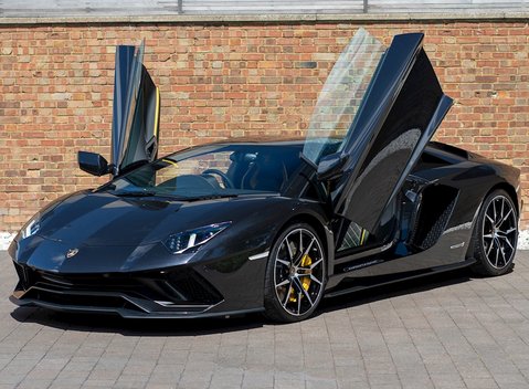 Lamborghini Aventador S LP740-4 8