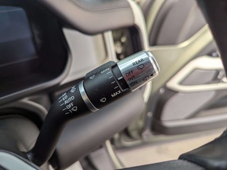 Land Rover Defender 2.0 Defender SE Auto 4WD 5dr 38