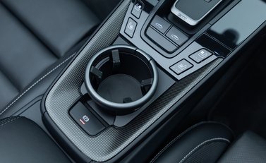 Porsche 911 Targa 4 GTS (992) 27