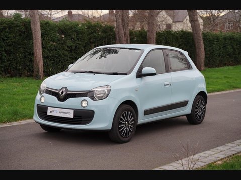 Renault Twingo 1.0 SCe Play Euro 6 5dr 3
