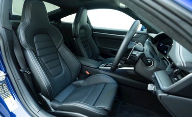 Porsche 911 (992) Turbo S 10