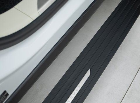 Land Rover Range Rover P440e SE 28